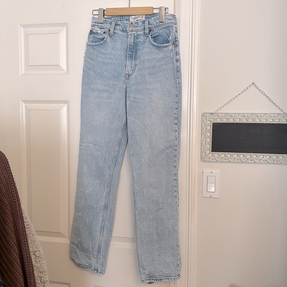The 90s Straight Ultra High Rise Jeans - Curve Love - Picture 1 of 6